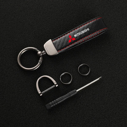 Porte clés pour Mitsubishi en cuir avec boucle en fer à cheval